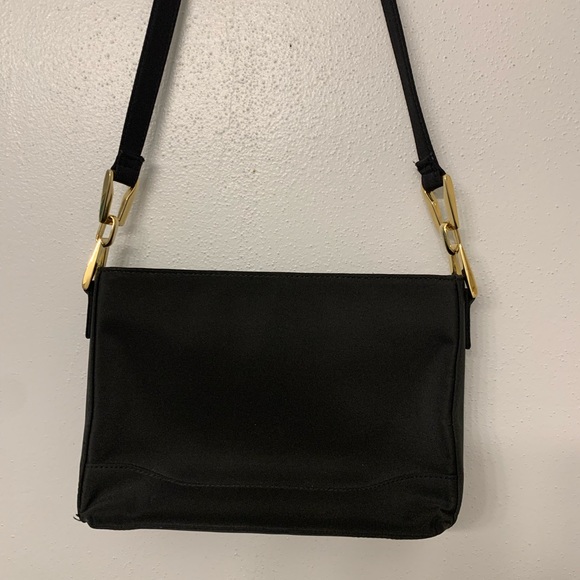 Simple Black Apostrophe Purse - Picture 5 of 9